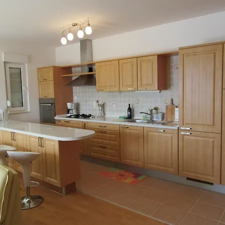 Linthorst Apartment
